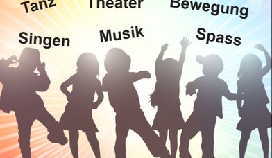 Ganz viel Spaß bei den Musical Kids - Copyright: Martin Lubpl by Shutterstock 