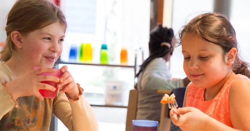 Die "Arche" bietet kostenlose Mittagessen für Kinder an. - © Freundeskreis "Die Arche"
