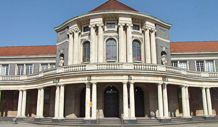 Das Hauptgebäude der Hamburger Universität - Copyright: © Creative Commons, Pauli-Pirat