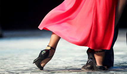Tango im Gottesdienst - ganz schön bewegend - Copyright: 1L26/fotolia