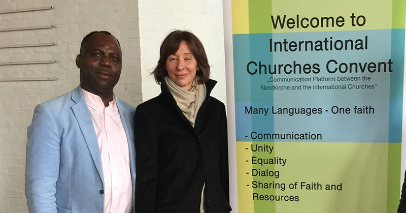Pastor Prince Ossai Okeke und Pastorin Annette Reimers-Avenarius - © Okeke