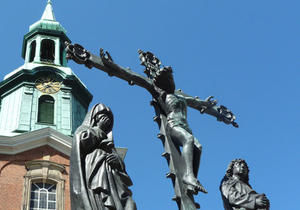 Mittelalterliche Kreuzigungsgruppe in St. Georg  - Copyright: Mechthild Klein