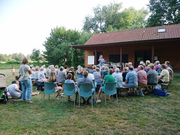 Offenes Singen am Wiesenhaus in Ochsenwerder - Copyright: Offenes Singen am Wiesenhaus in Ochsenwerder