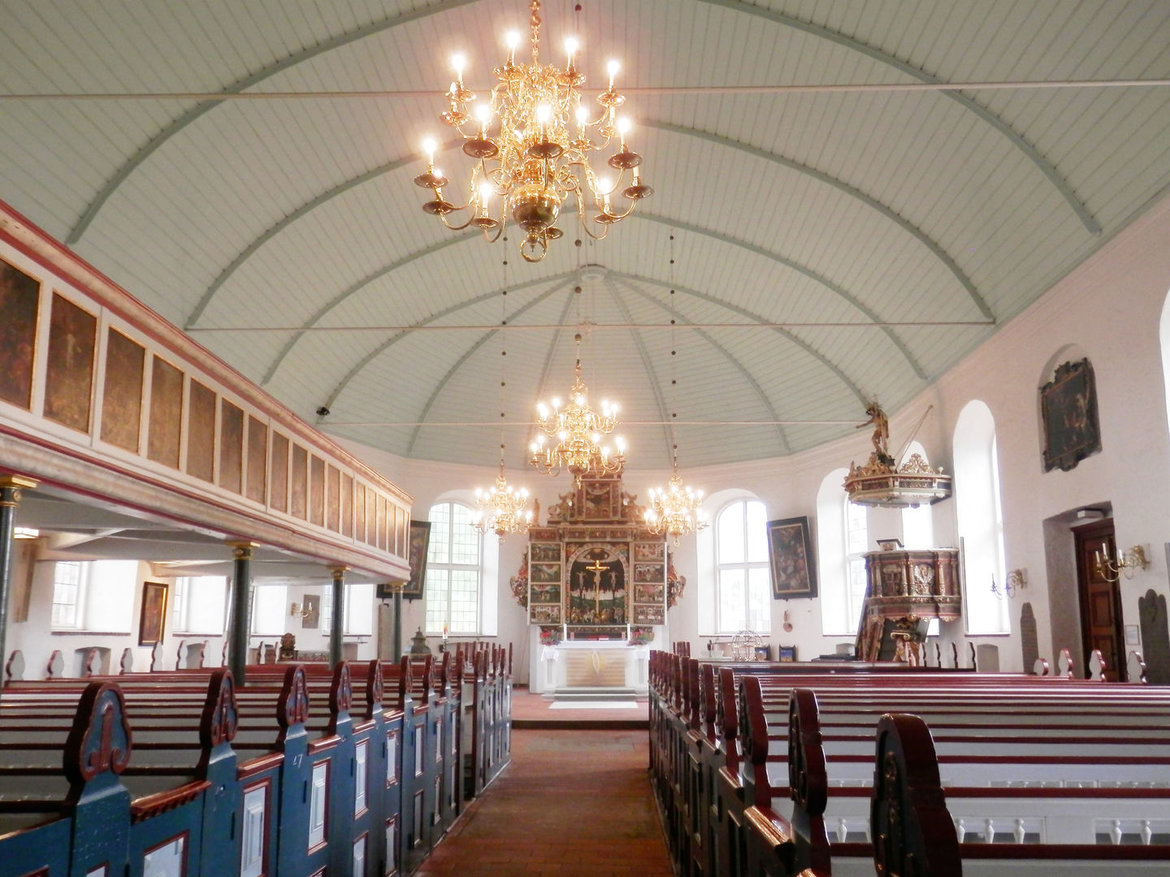 Kirchenraum St. Pankratius Ochsenwerder, Blick zum Altar