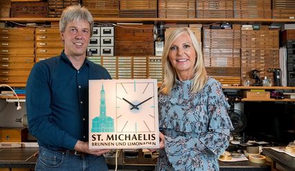 Michael Kutz, Geschäftsführer Stiftung St. Michaelis und Marion Fedder - Copyright: © M. Ferraz/St. Michaelis