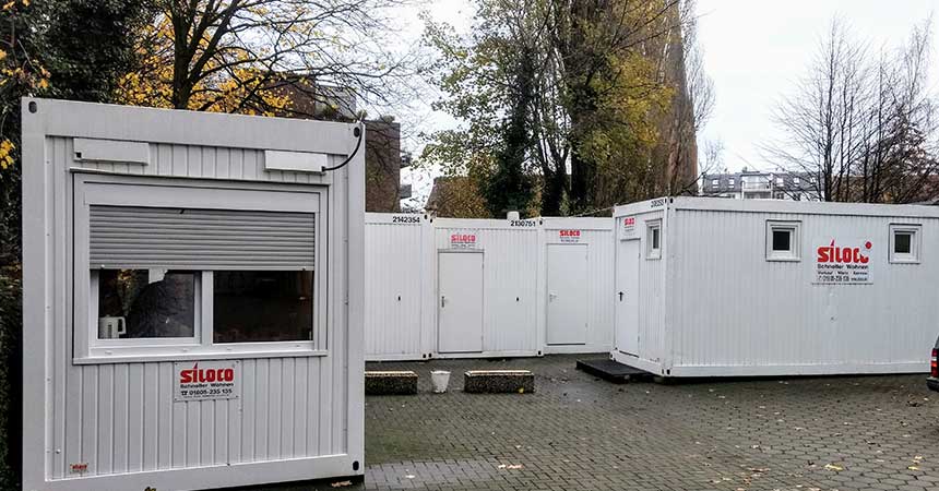 Containerdorf auf dem Gelände der Altonaer Christuskirche