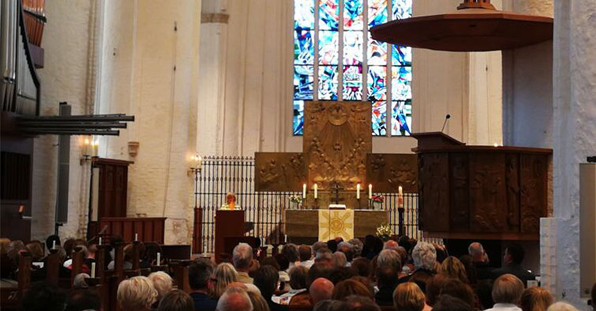 Pröpstin und Hauptpastorin Ulrike Murmann bei der Eröffnungsrede